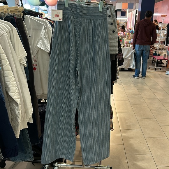 Busaba - Wide Leg Jeans - Picture 5 of 5